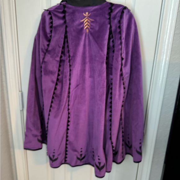 Princess Anna dress with cape. Purchased at Disney store. Great condition. - Picture 2 of 5